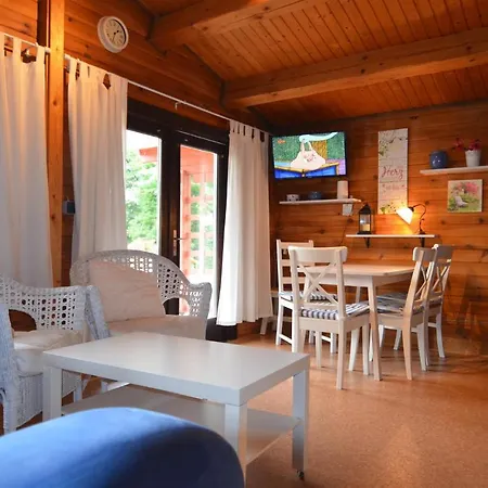 2 Bedroom Awesome In Staufenberg (Lower-Saxony)